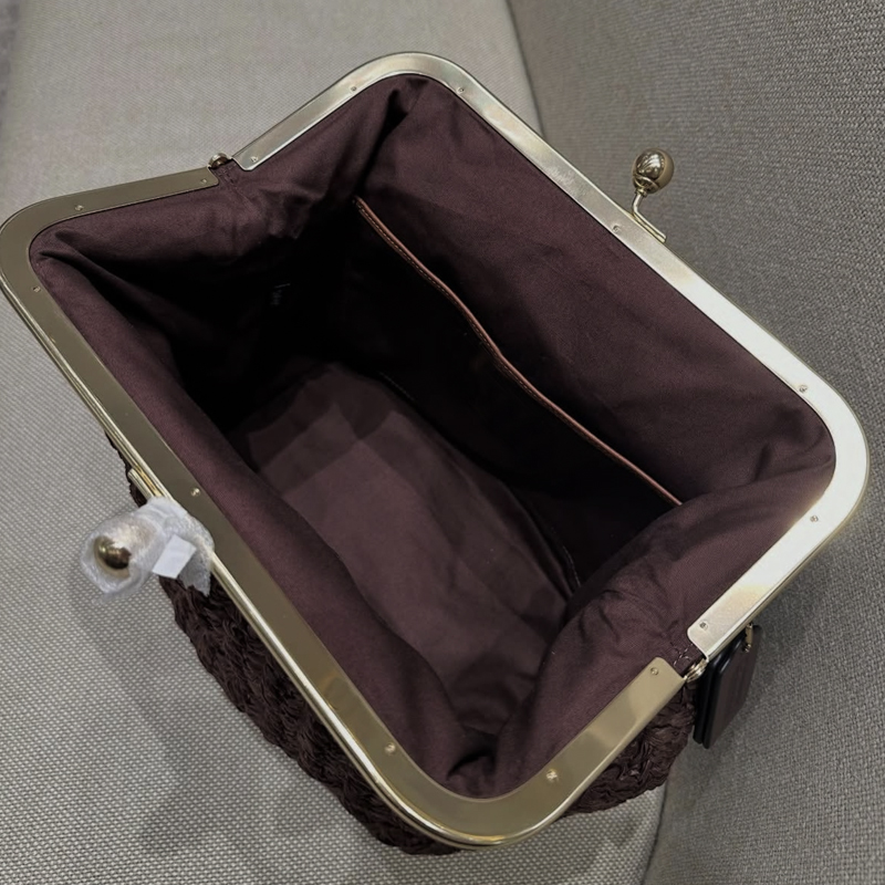 Hand-Woven Kisslock Frame Shou - Luxury Bags Made recension och pris