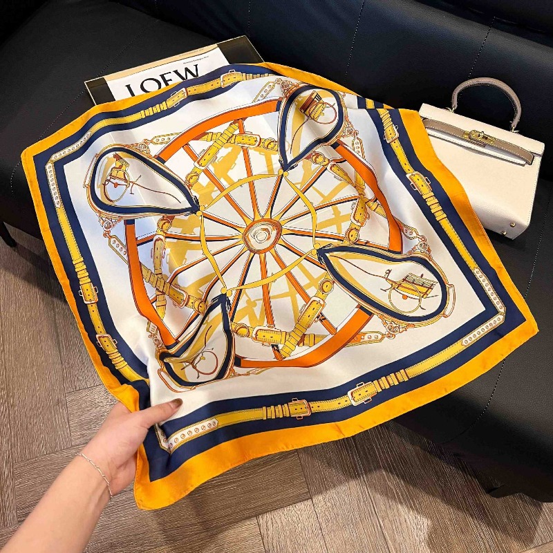 Luxury Design Skinny Silk Squa - Luxury Bags Made recension och pris
