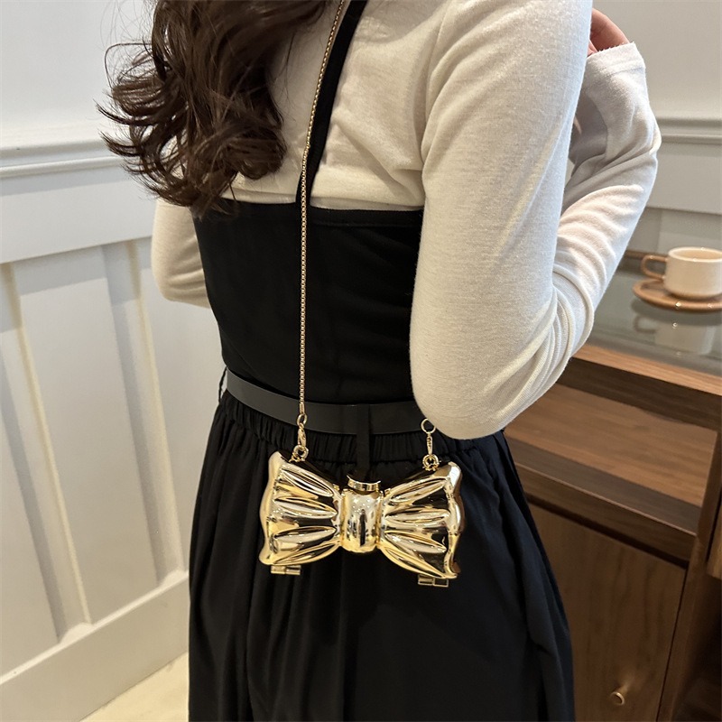 Luxury Fashion Metal Mini Hand - Luxury Bags Made recension och pris